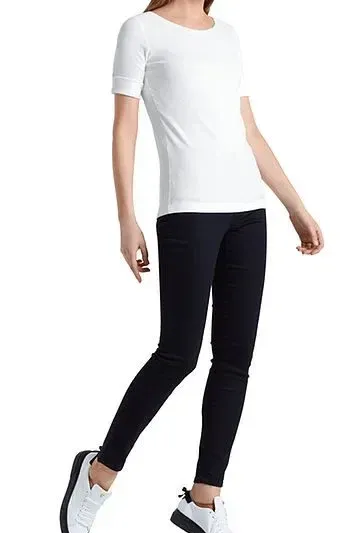 Marc Cain Essentials tshirt hvid E4809J50 100 1