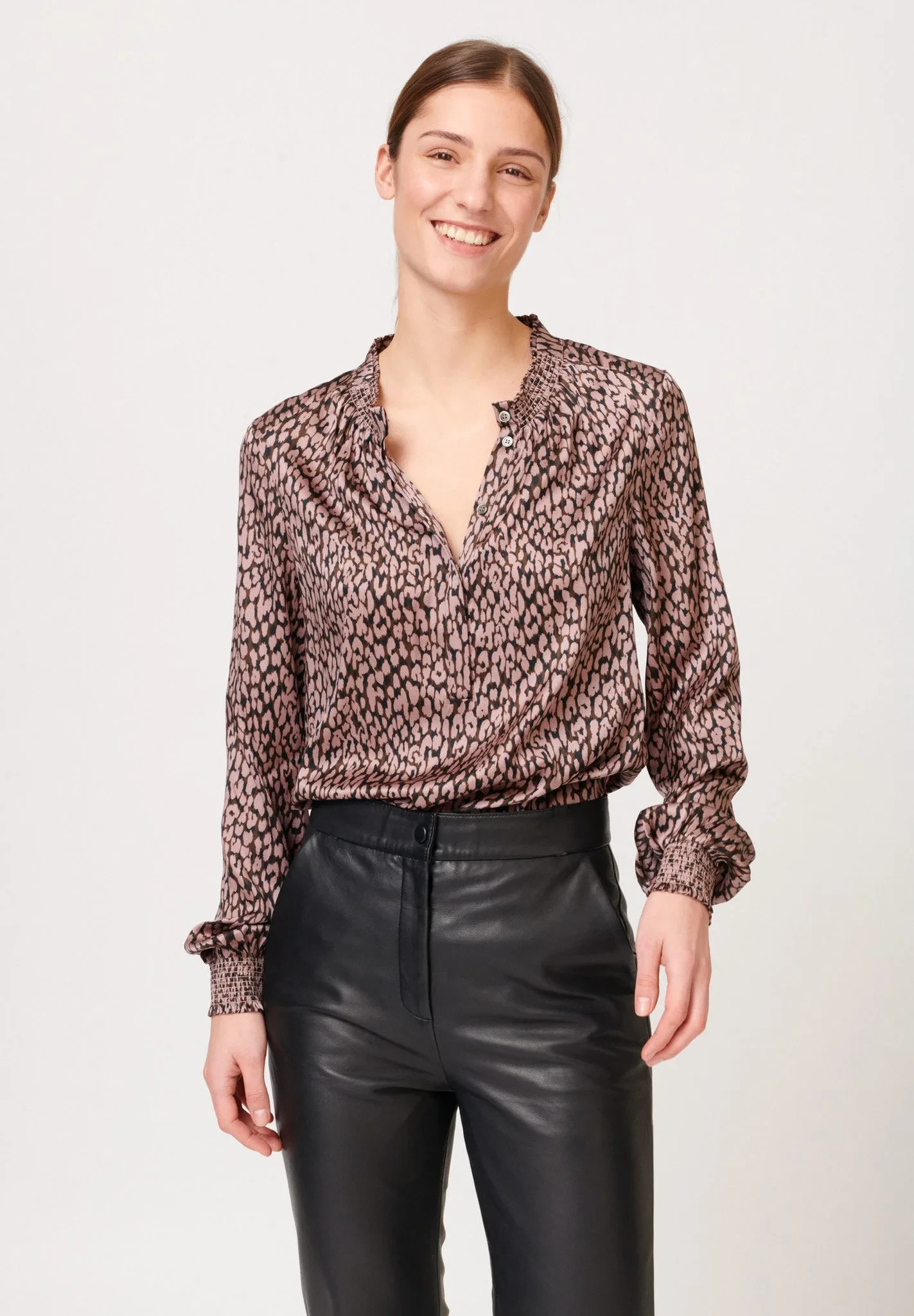 Dea Kudibal silkebluse Faith Animal Taupe 1