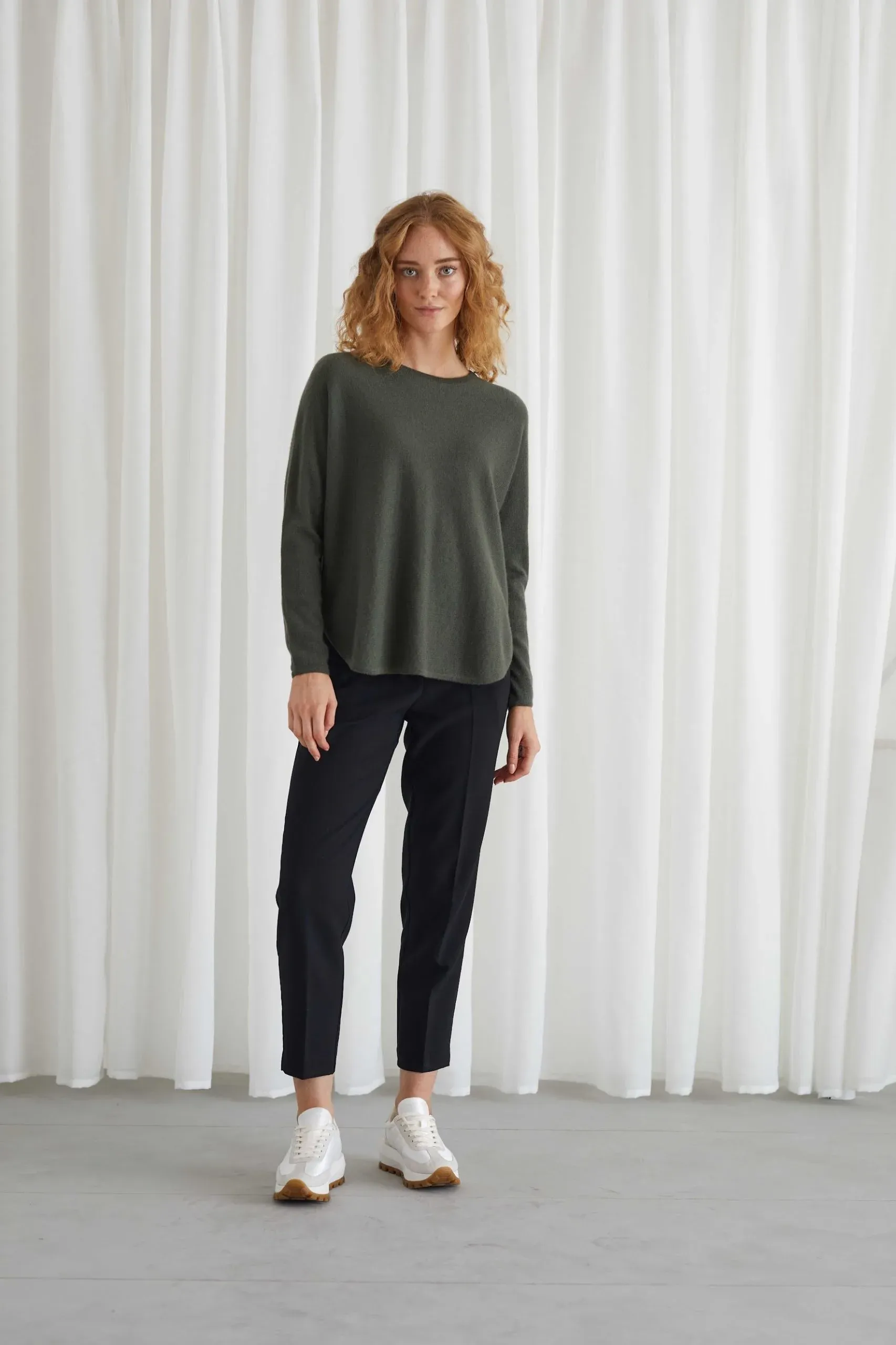 Davida Curved sweater Army green 1 scaled