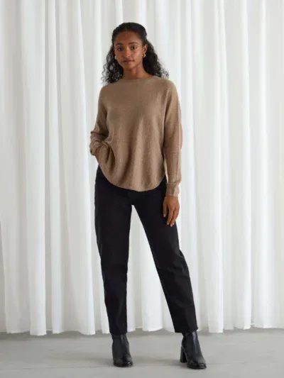 Davida Curved sweater mink 1 scaled