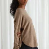Davida Curved sweater mink 2 scaled