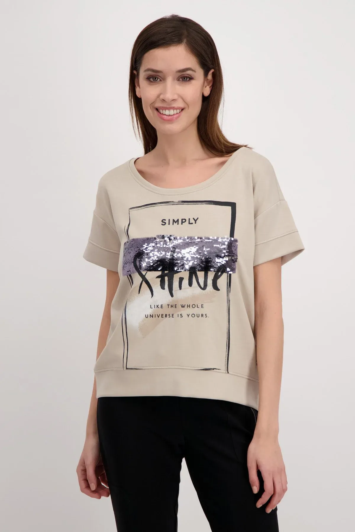 Monari T shirt med pailetter og tryk sand