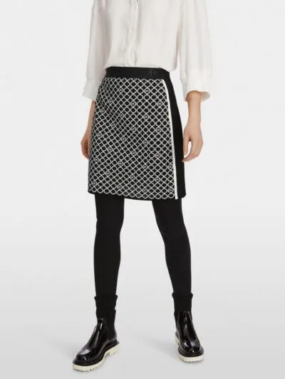 Marc Cain Sports nederdel i jersey sort hvid scaled